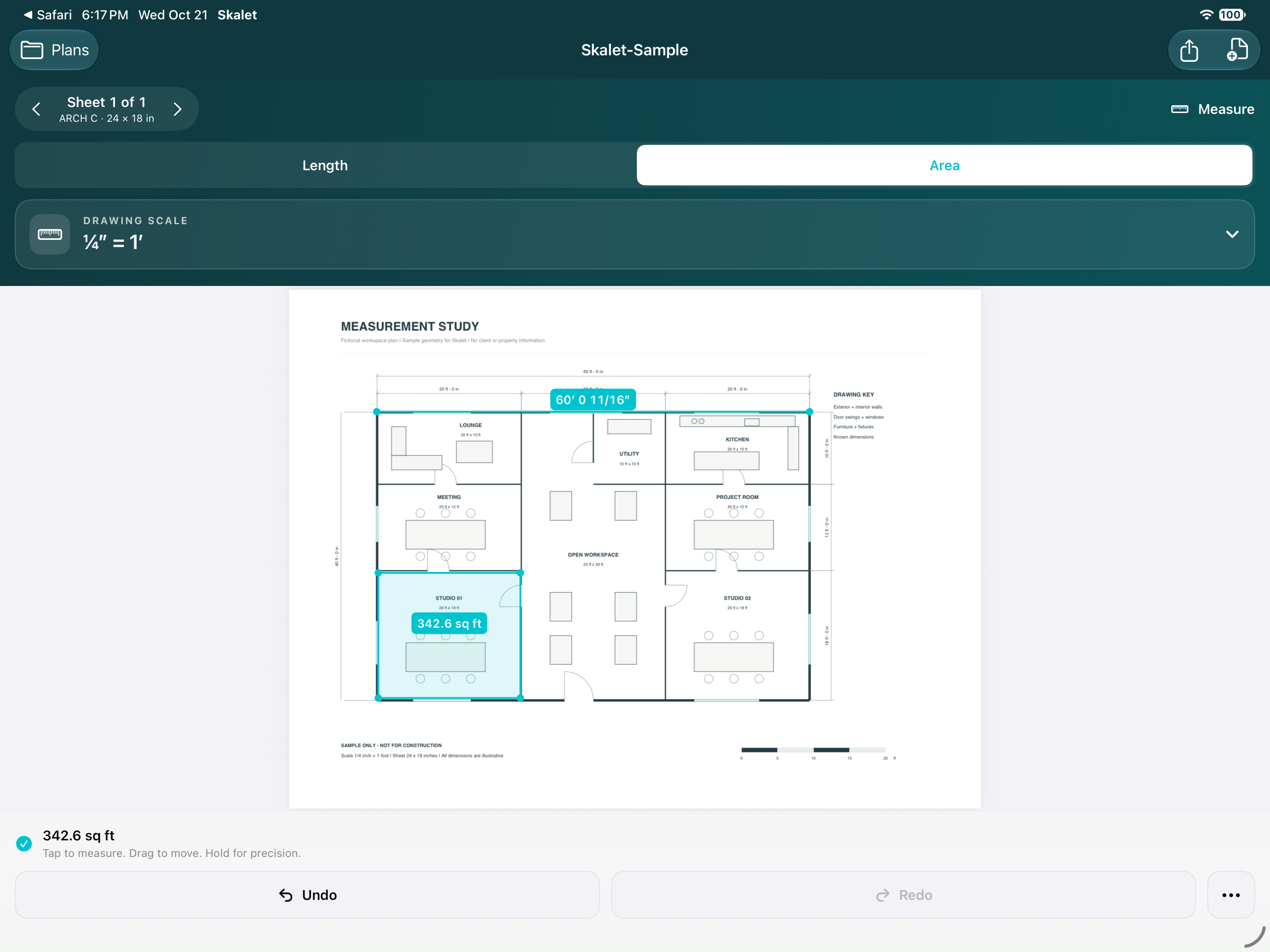 Actual Skalet app showing a fictional detailed sample plan with a saved length and a shaded room-area measurement; no client information